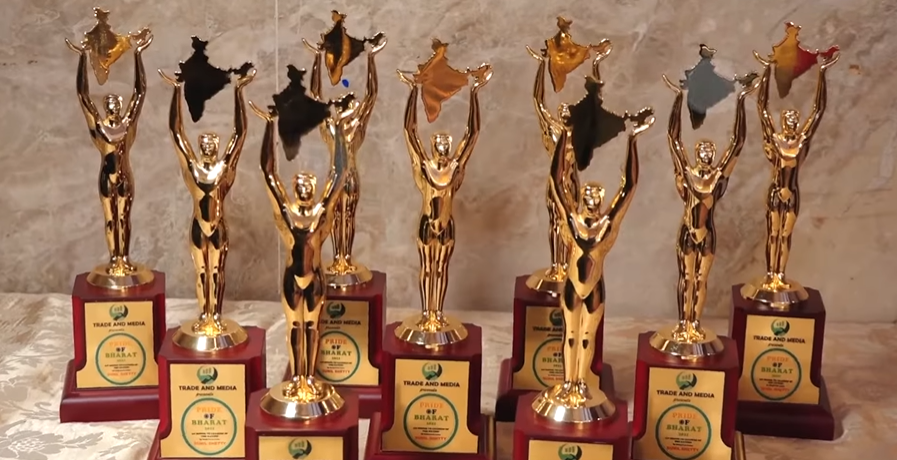 BEST PROMISING MEDICAL ASTROLOGER AWARD BY SUNIL SHETTHY